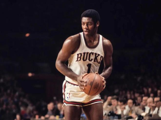 媒体用三段 媒体用三段